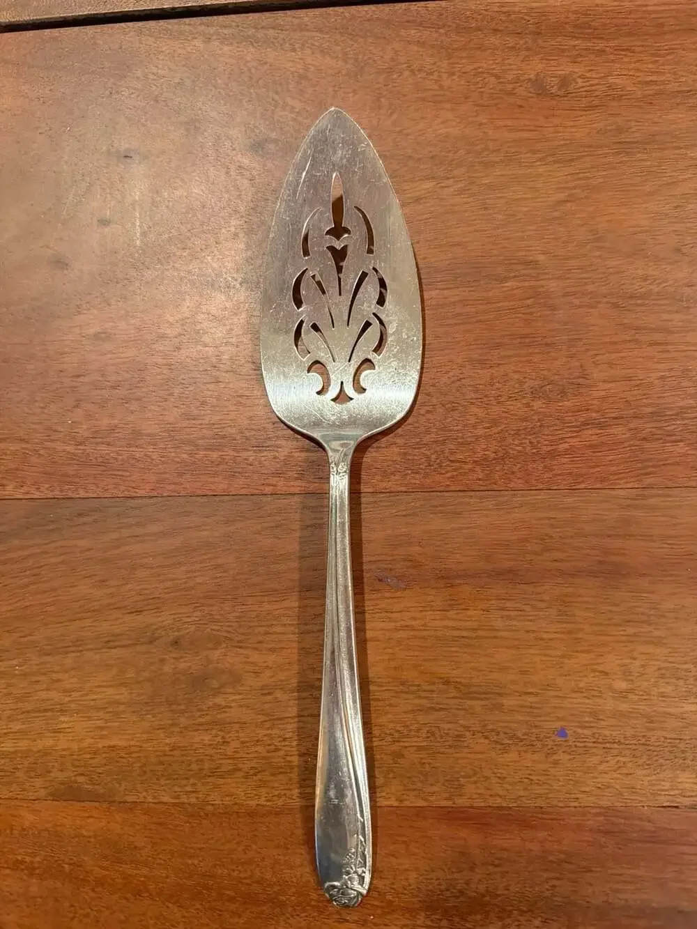 Vintage Wm.‎ Rogers Silverplate Pierced Pie Cake Server Silver Tulip Pattern